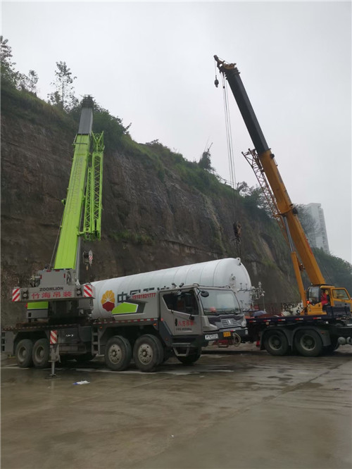 丰润区“不怕风雨冻”—— 吊车的 “恶劣环境适应” 技术